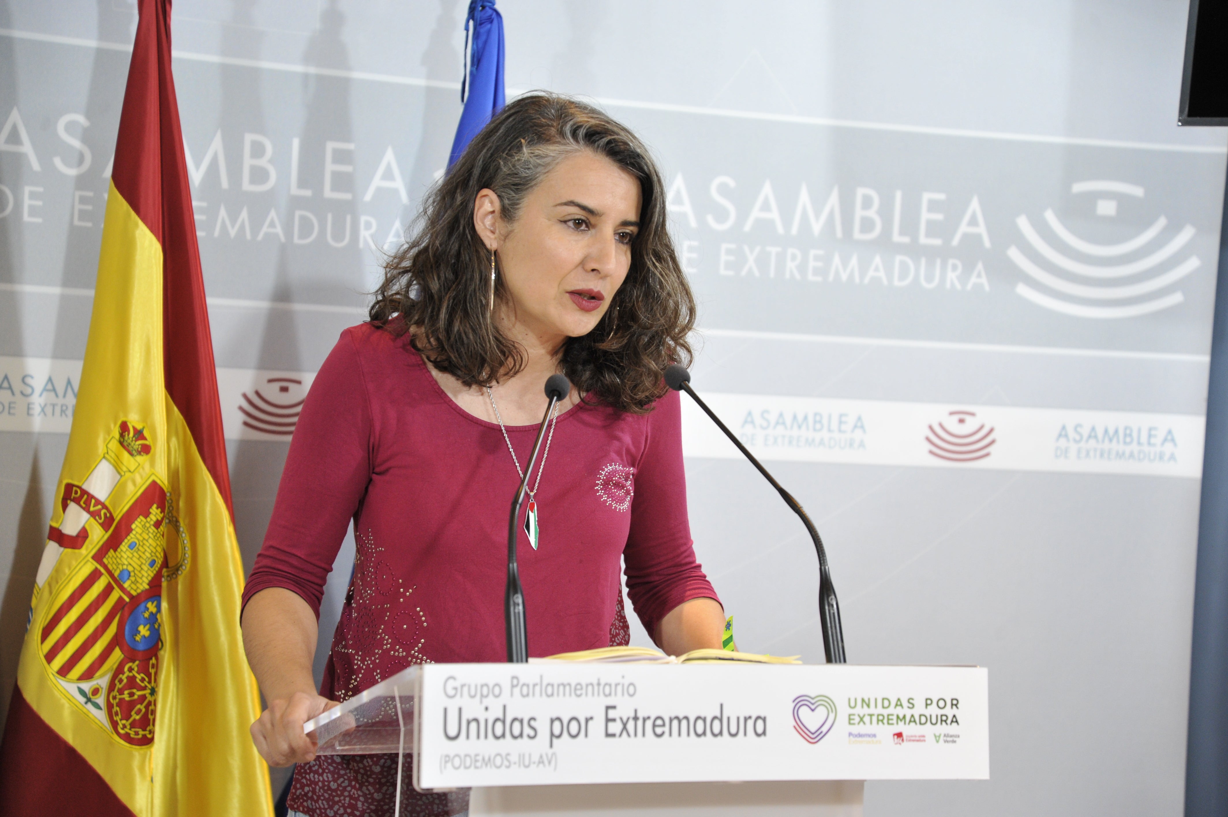 Irene de Miguel asegura que Extremadura se enfrenta a un gobierno que va a dar la espalda a las verdaderas necesidades del pueblo Irene de Miguel asegura que Extremadura se enfrenta a un gobierno que va a dar la espalda a las verdaderas necesidades del pueblo