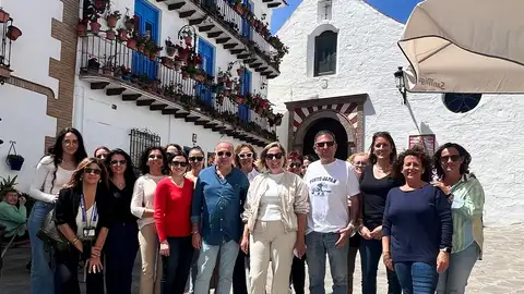 La ‘Ruta de los Alminares’ y el Parque Natural Sierras Tejeda, Almijara y Alhama centran la segunda jornada de promoción de la Axarquía con los técnicos de Turismo de Málaga La ‘Ruta de los Alminares’ y el Parque Natural Sierras Tejeda, Almijara y Alhama centran la segunda jornada de promoción de la Axarquía con los técnicos de Turismo de Málaga