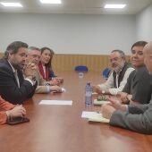 La Interprofesional de los Vinos de Valdepeñas comparte su situación y sus próximos pasos con el presidente del PP en Castilla-La Mancha