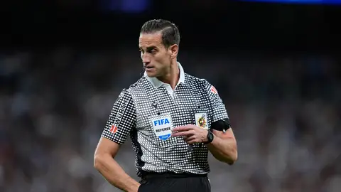 El árbitro de la final de la Copa del Rey Javier Alberola Rojas El árbitro de la final de la Copa del Rey Javier Alberola Rojas