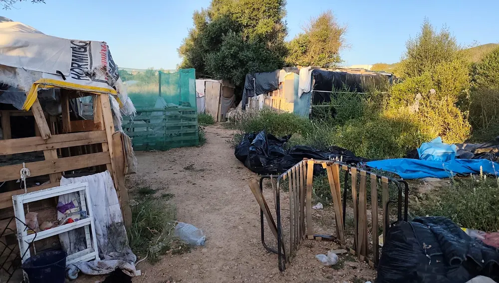 Asentamiento ilegal en la ciudad de Ibiza Asentamiento ilegal en la ciudad de Ibiza