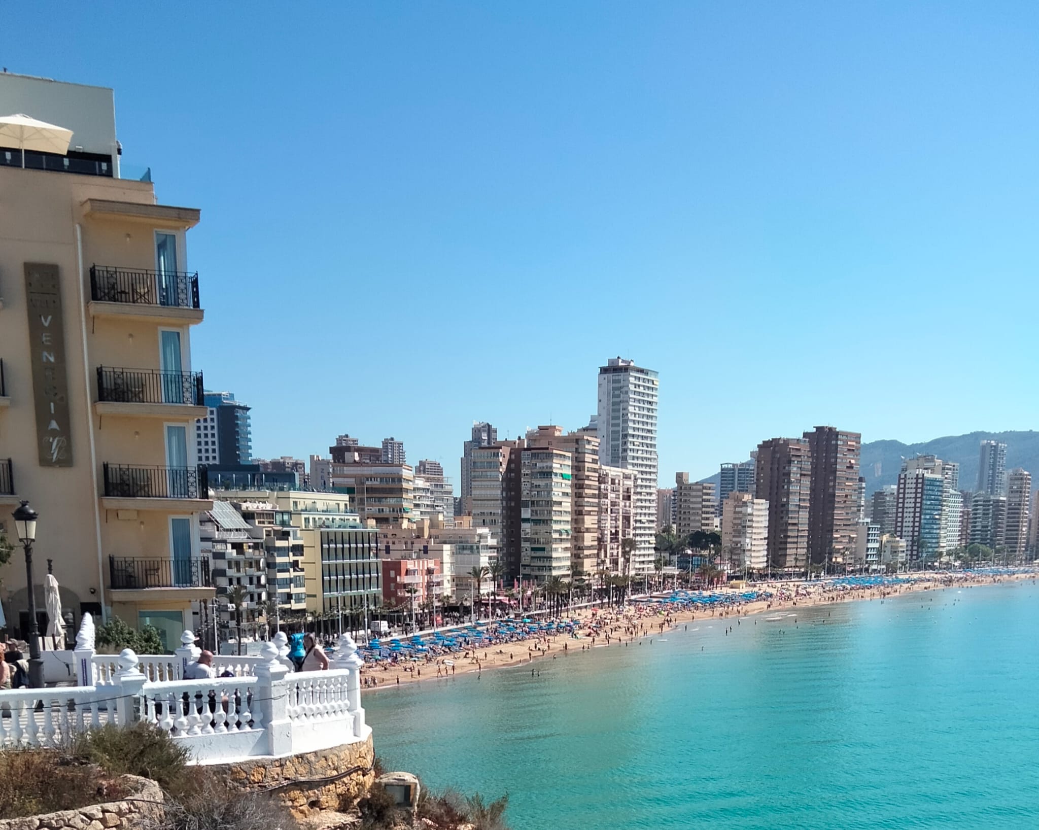 Benidorm alcanza en la primera quincena de abril una ocupación del 80% mejorando los registros del año pasado Benidorm alcanza en la primera quincena de abril una ocupación del 80% mejorando los registros del año pasado