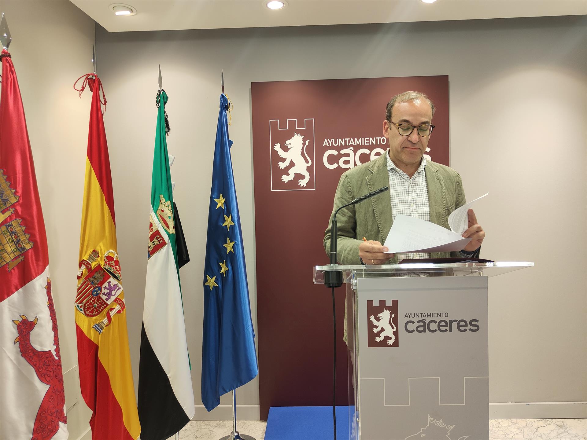 El alcalde de Cáceres anuncia un recurso de alzada contra la orden ministerial de retirada de la Cruz de los Caídos El alcalde de Cáceres anuncia un recurso de alzada contra la orden ministerial de retirada de la Cruz de los Caídos