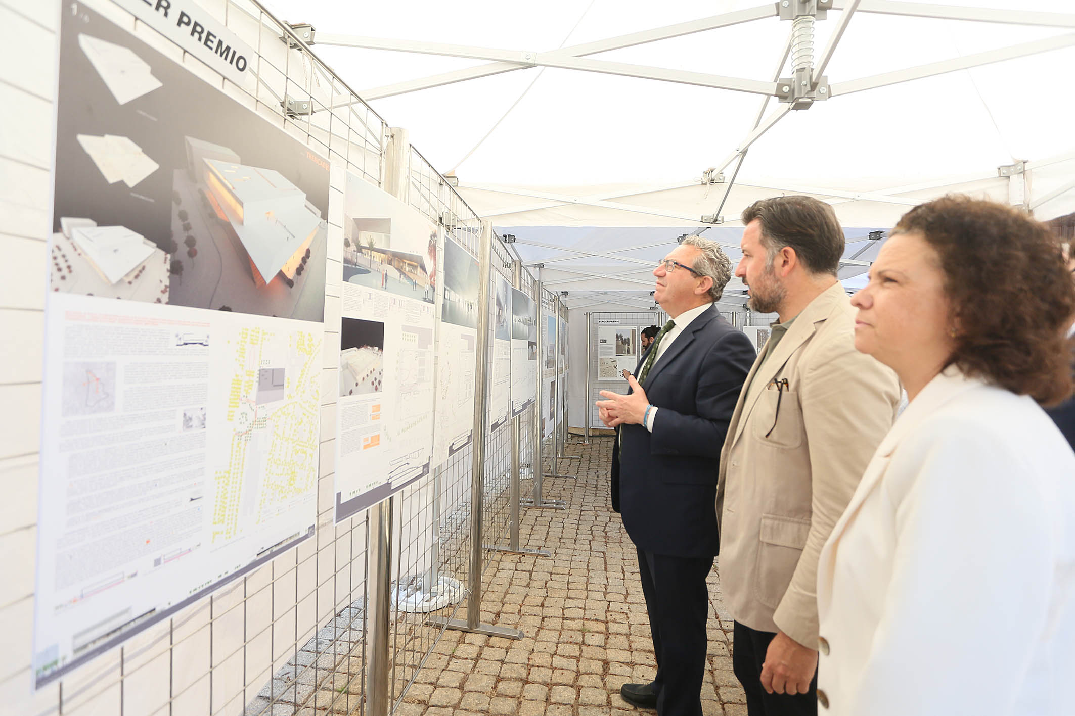 El alcalde de Elche aboga por “dar un aire nuevo” a la estación de autobuses de la ciudad a partir del nuevo Palacio de Congresos El alcalde de Elche aboga por “dar un aire nuevo” a la estación de autobuses de la ciudad a partir del nuevo Palacio de Congresos