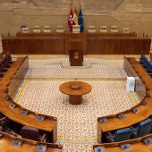 VOX invita a Ayuso a denunciar al PP si las propuestas de prioridad nacional en el acuerdo de Extremadura “son ilegales”