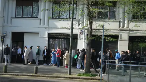 Colas en el consulado de Marruecos en Bilbao Colas en el consulado de Marruecos en Bilbao