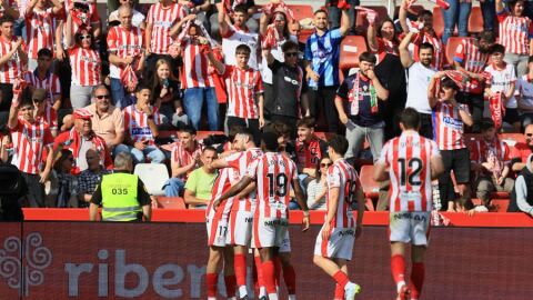 El Sporting celebra uno de sus goles