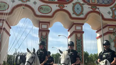 2.900 efectivos para el dispositivo especial de Policía Nacional y Guardia Civil en la Feria de Sevilla Presentación del dispositivo de seguridad del Gobierno de España.