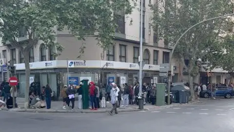 CSIF pide refuerzo policial ante la afluencia de personas en trámites de extranjería en Castellón CSIF pide refuerzo policial ante la afluencia de personas en trámites de extranjería en Castellón