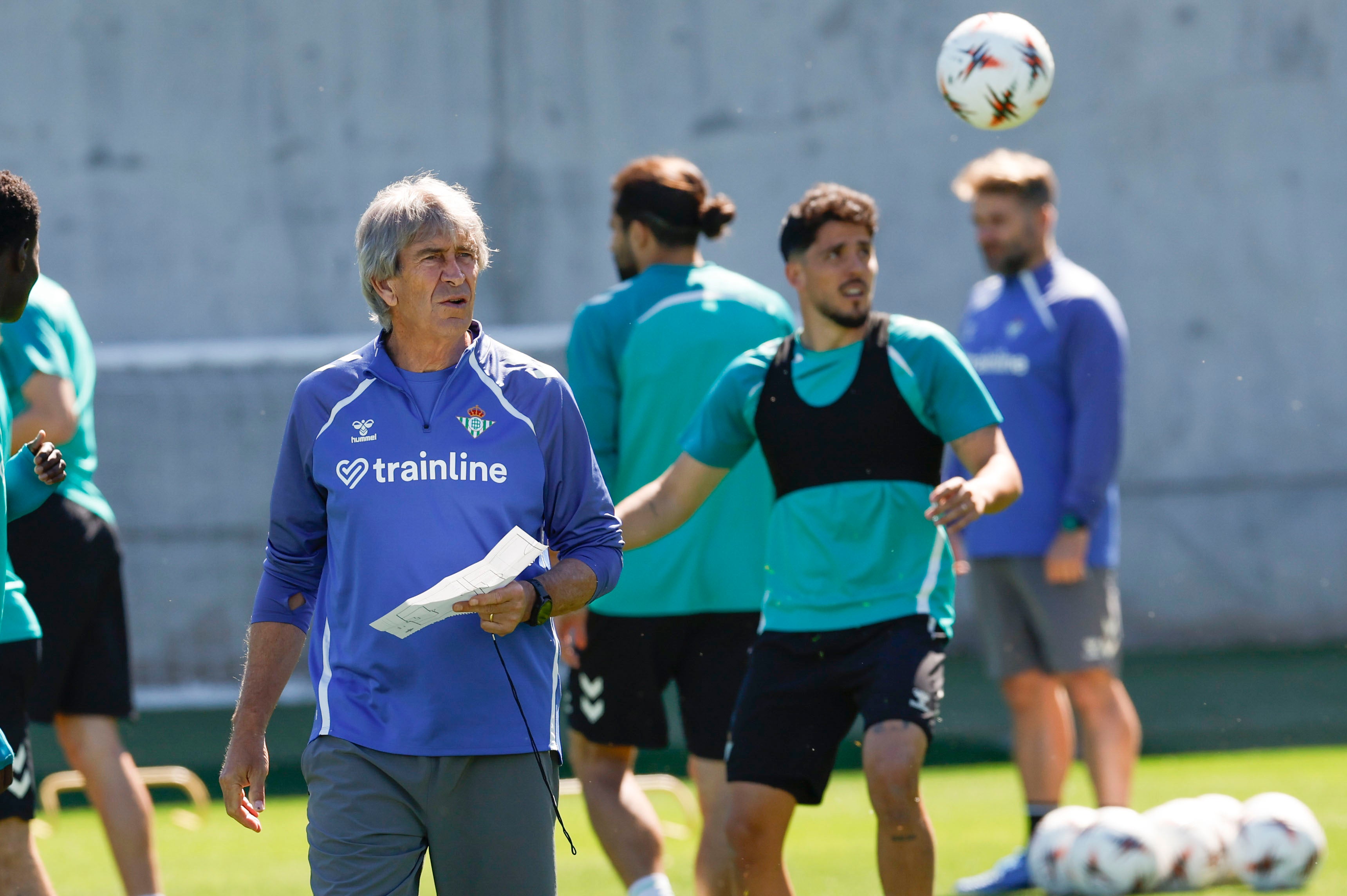Pellegrini apela a la "valentía" para superar el "varapalo" del Braga Pellegrini apela a la "valentía" para superar el "varapalo" del Braga