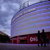El nuevo Sánchez Pizjuán prevé un aparcamiento subterráneo para vecinos y una gran plaza pública El nuevo Sánchez Pizjuán prevé un aparcamiento subterráneo para vecinos y una gran plaza pública