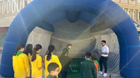 La Plaza del Altozano de Albacete volvió a acoger una masterclass de Golf La Plaza del Altozano de Albacete volvió a acoger una masterclass de Golf