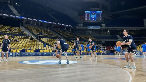 Calentamiento antes de jugar ante Estudiantes
