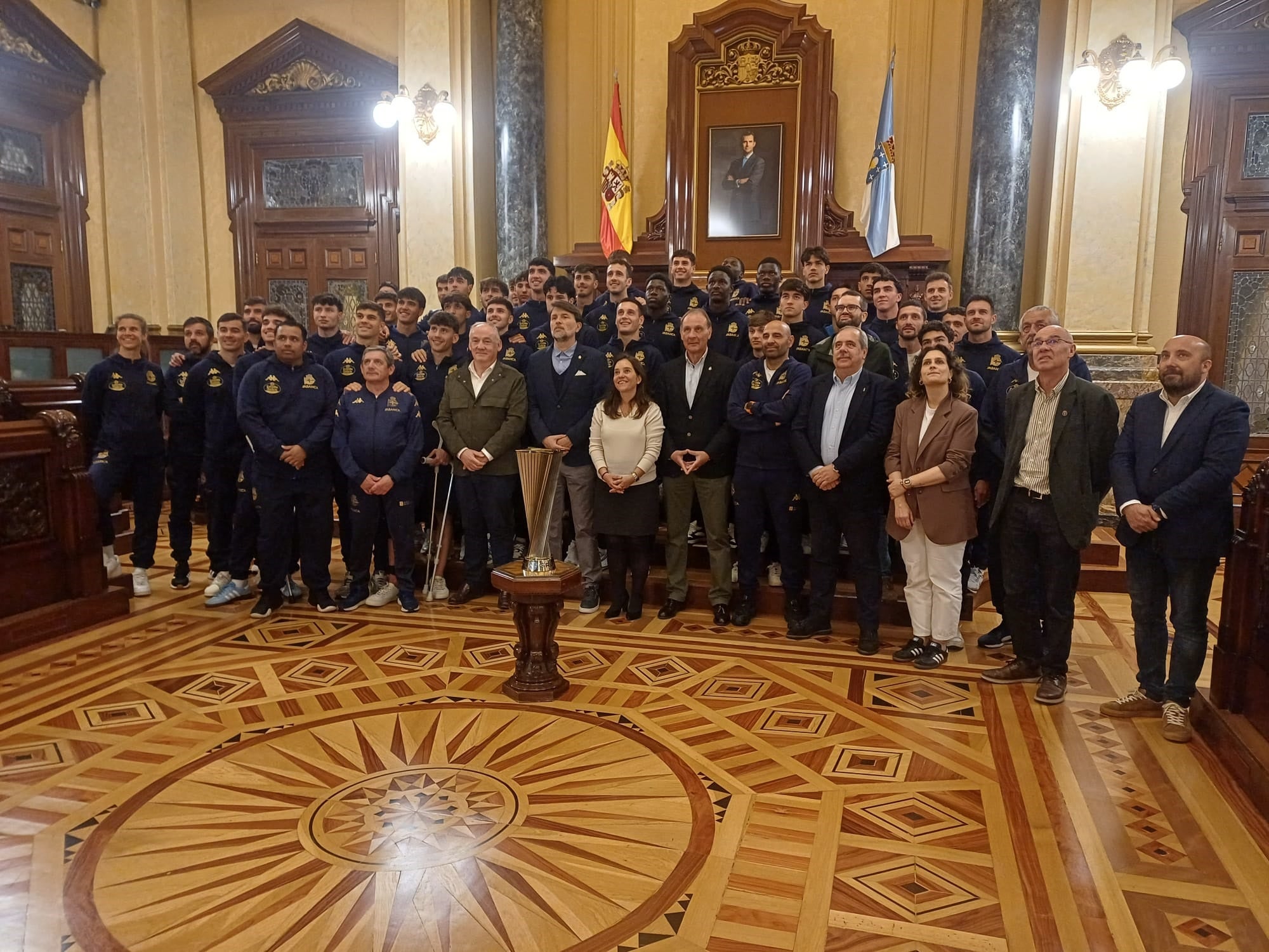 Recepción al Fabril en María Pita por su acenso después de la remontada del Deportivo ante el Mirandés en Riazor Recepción al Fabril en María Pita por su acenso después de la remontada del Deportivo ante el Mirandés en Riazor