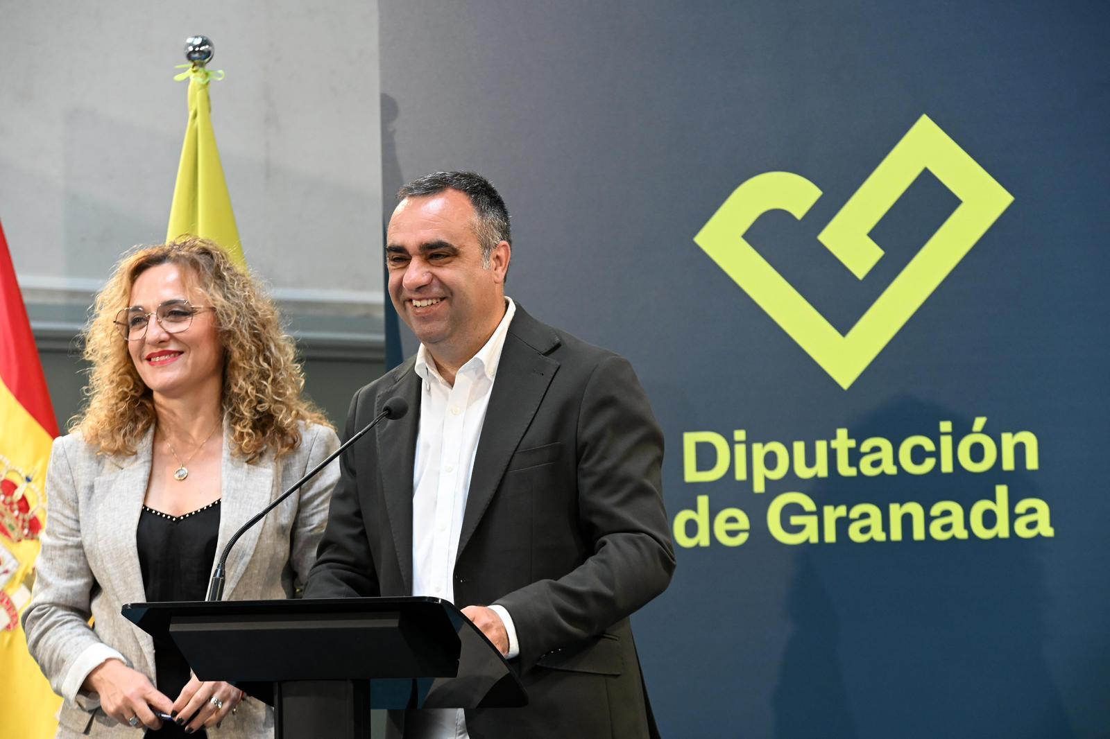 Londres, Varsovia, Valencia y Bilbao: las cuatro nuevas rutas aéreas que la Diputación quiere abrir desde Granada Londres, Varsovia, Valencia y Bilbao: las cuatro nuevas rutas aéreas que la Diputación quiere abrir desde Granada