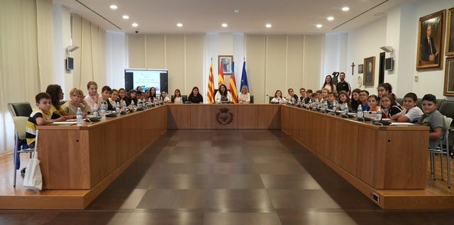 El Consell de Xiquets i Xiquetes de Vila-real recibe por primera vez alumnado Erasmus internacional El Consell de Xiquets i Xiquetes de Vila-real recibe por primera vez alumnado Erasmus internacional
