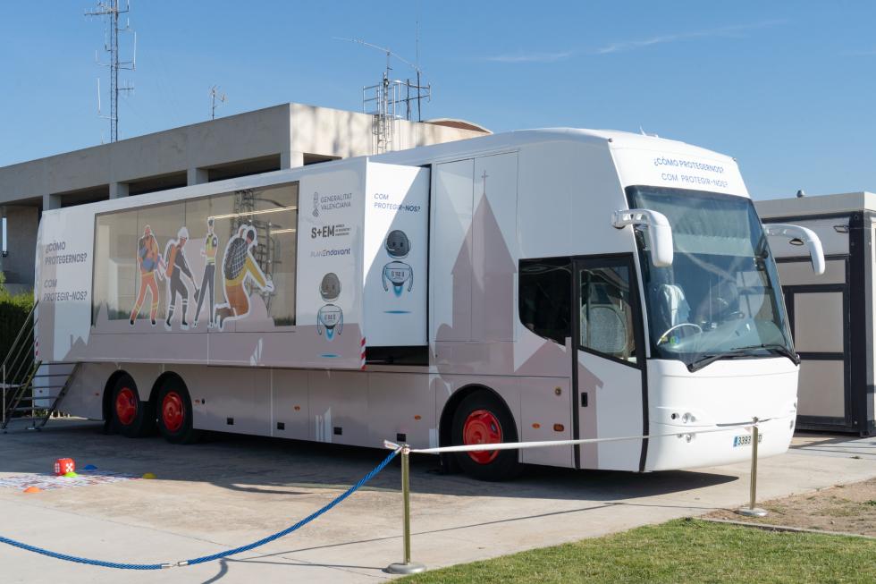 Orihuela acoge este miércoles una jornada de prevención en emergencias con un bus interactivo en la Glorieta Gabriel Miró Orihuela acoge este miércoles una jornada de prevención en emergencias con un bus interactivo en la Glorieta Gabriel Miró