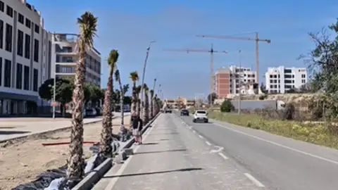 La reurbanización de la calle Cervantes en Villajoyosa continúa en marcha La reurbanización de la calle Cervantes en Villajoyosa continúa en marcha