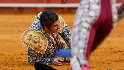 Morante de la Puebla durante la cornada de la Feria de abril 2026 Morante de la Puebla durante la cornada de la Feria de abril 2026