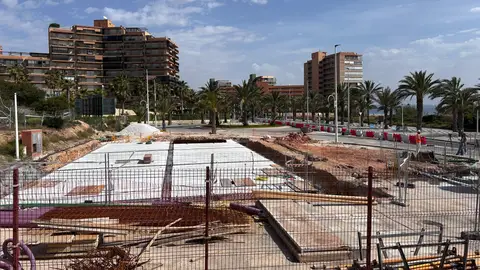 Tanque de tormenta que se está construyendo en Los Arenales del Sol de Elche. Tanque de tormenta que se está construyendo en Los Arenales del Sol de Elche.