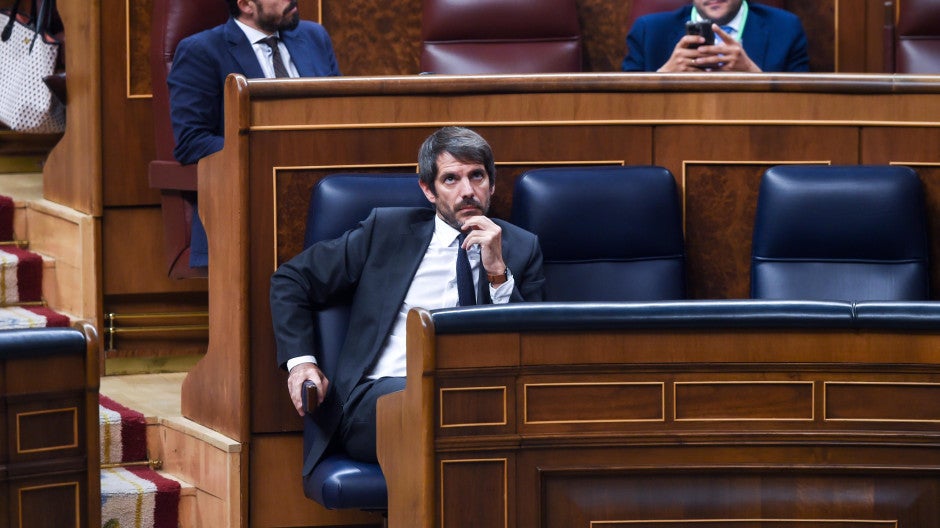 El ministro Urtasun respalda las tesis de Cataluña en el conflicto de Sijena El ministro Urtasun respalda las tesis de Cataluña en el conflicto de Sijena