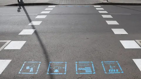 Vila-real incorpora pictogramas en pasos de peatones para mejorar la seguridad y la inclusión Vila-real incorpora pictogramas en pasos de peatones para mejorar la seguridad y la inclusión
