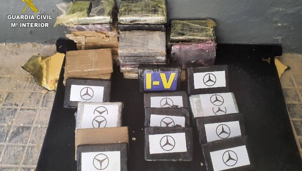 Material incautado por la Guardia Civil