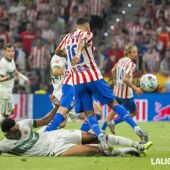 Álvaro Rodríguez, en un lance del encuentro de la primera vuelta en el Metropolitano.