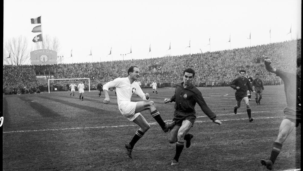 Imagen del Suiza-España disputado en el Mundial de Brasil de 1950.