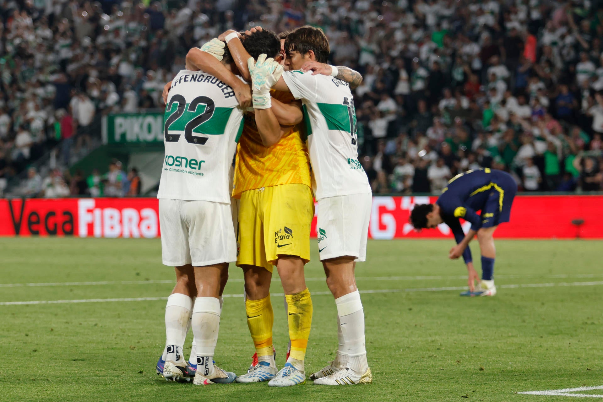 El Elche se aferra a la salvación y se come a un triste Atlético: así sonó en Radiestadio El Elche se aferra a la salvación y se come a un triste Atlético: así sonó en Radiestadio