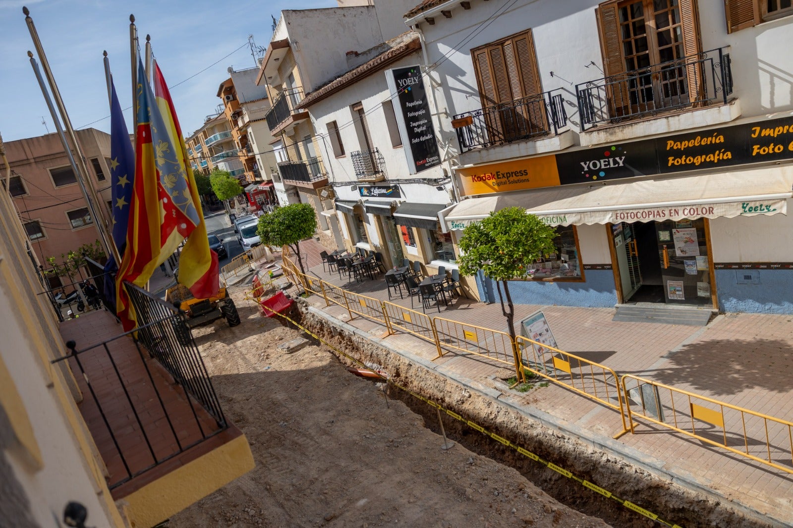 La remodelación del casco urbano de l’Alfàs del Pi acorta sus plazos y podría estar acabado a finales de julio La remodelación del casco urbano de l’Alfàs del Pi acorta sus plazos y podría estar acabado a finales de julio