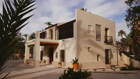 Casa en la que se encuentra eñ Museo de la Venida de la Virgen de Elche. Casa en la que se encuentra eñ Museo de la Venida de la Virgen de Elche.