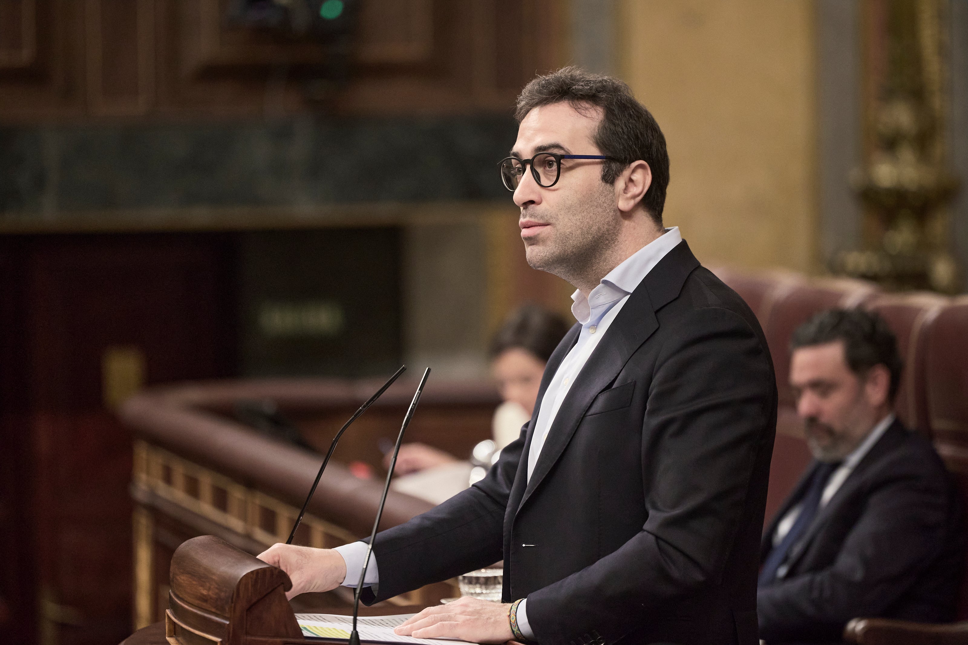 Carlos Cuerpo sorprende con su app para medir decibelios en el Congreso y compara el ruido del PP con el de un estadio de fútbol Carlos Cuerpo sorprende con su app para medir decibelios en el Congreso y compara el ruido del PP con el de un estadio de fútbol