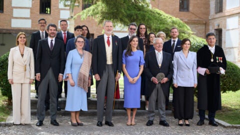 Posado tras la ceremonia de entrega del Premio Cervantes a Gonzalo Celorio