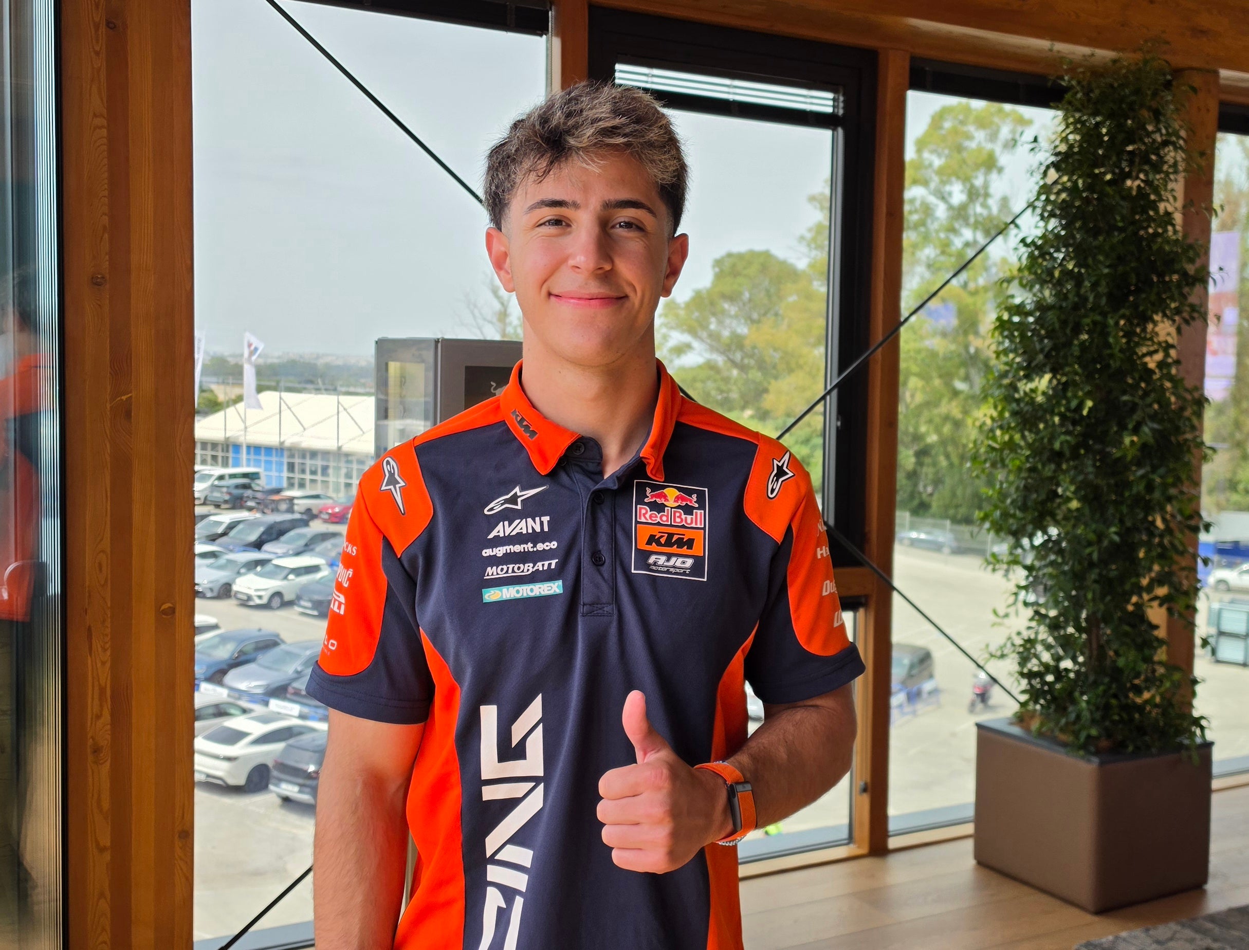 José Antonio Rueda: "El objetivo para esta temporada es adaptarse en la categoría de Moto2" José Antonio Rueda: "El objetivo para esta temporada es adaptarse en la categoría de Moto2"