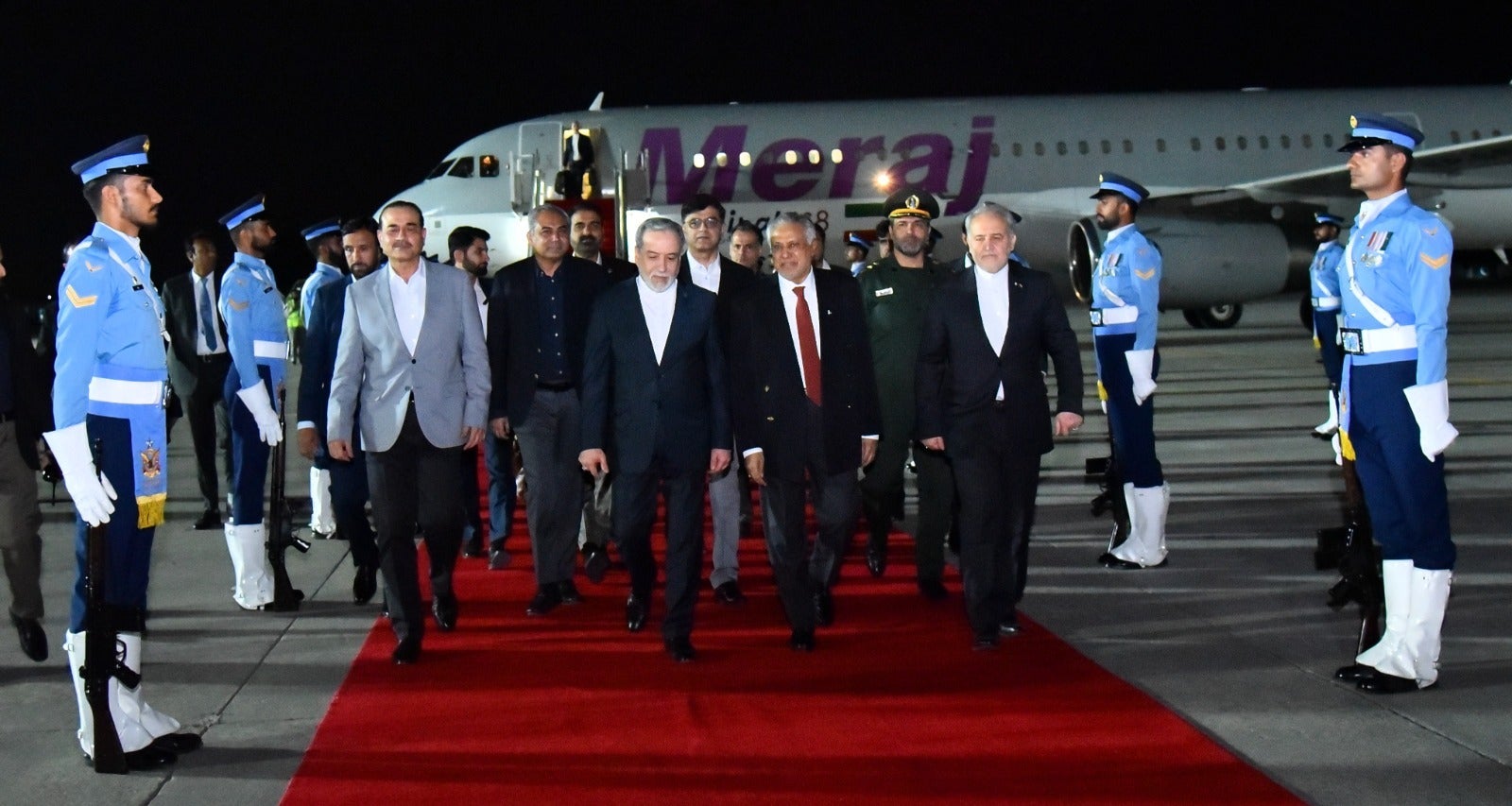 La delegación iraní llega a Islamabad (Pakistán) La delegación iraní llega a Islamabad (Pakistán)