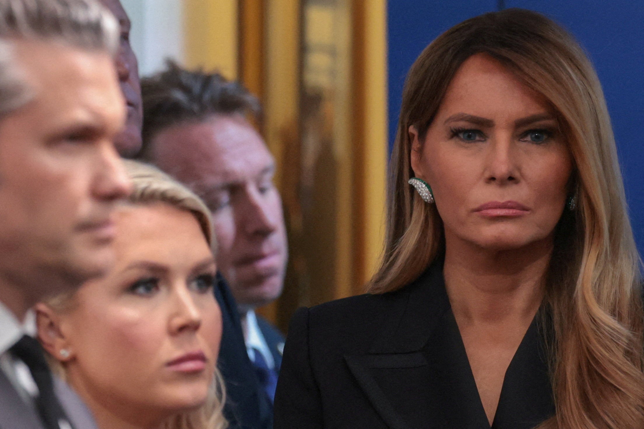 Así fueron los primeros momentos tras el ataque a Trump: "La que más susto se ha llevado ha sido Melania, que ha tenido que esconderse bajo la mesa" Así fueron los primeros momentos tras el ataque a Trump: "La que más susto se ha llevado ha sido Melania, que ha tenido que esconderse bajo la mesa"