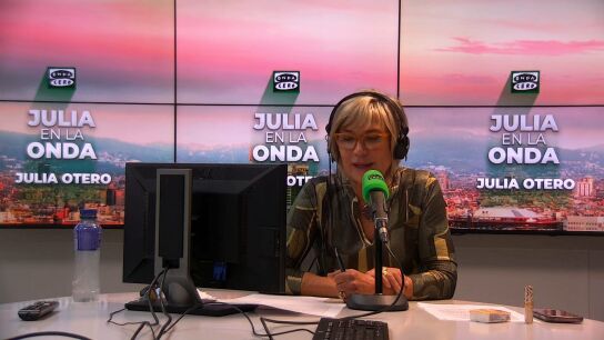 Julia Otero: "&Uacute;ltimamente, no hay domingo que no tenga su zozobra"