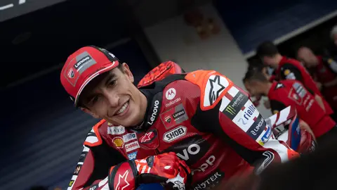 Marc Márquez se cae en la segunda vuelta del Gran Premio de España de MotoGP Marc Márquez se cae en la segunda vuelta del Gran Premio de España de MotoGP