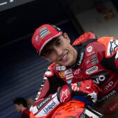 Marc Márquez se cae en la segunda vuelta del Gran Premio de España de MotoGP