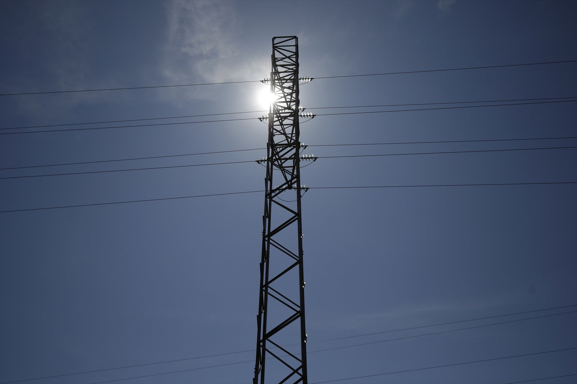 Torre de alta tensión durante el apagón Torre de alta tensión durante el apagón