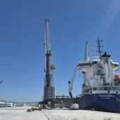 PortCastelló realiza una operación de alta precisión con la carga de nueve vagones ferroviarios con destino a El Cairo PortCastelló realiza una operación de alta precisión con la carga de nueve vagones ferroviarios con destino a El Cairo