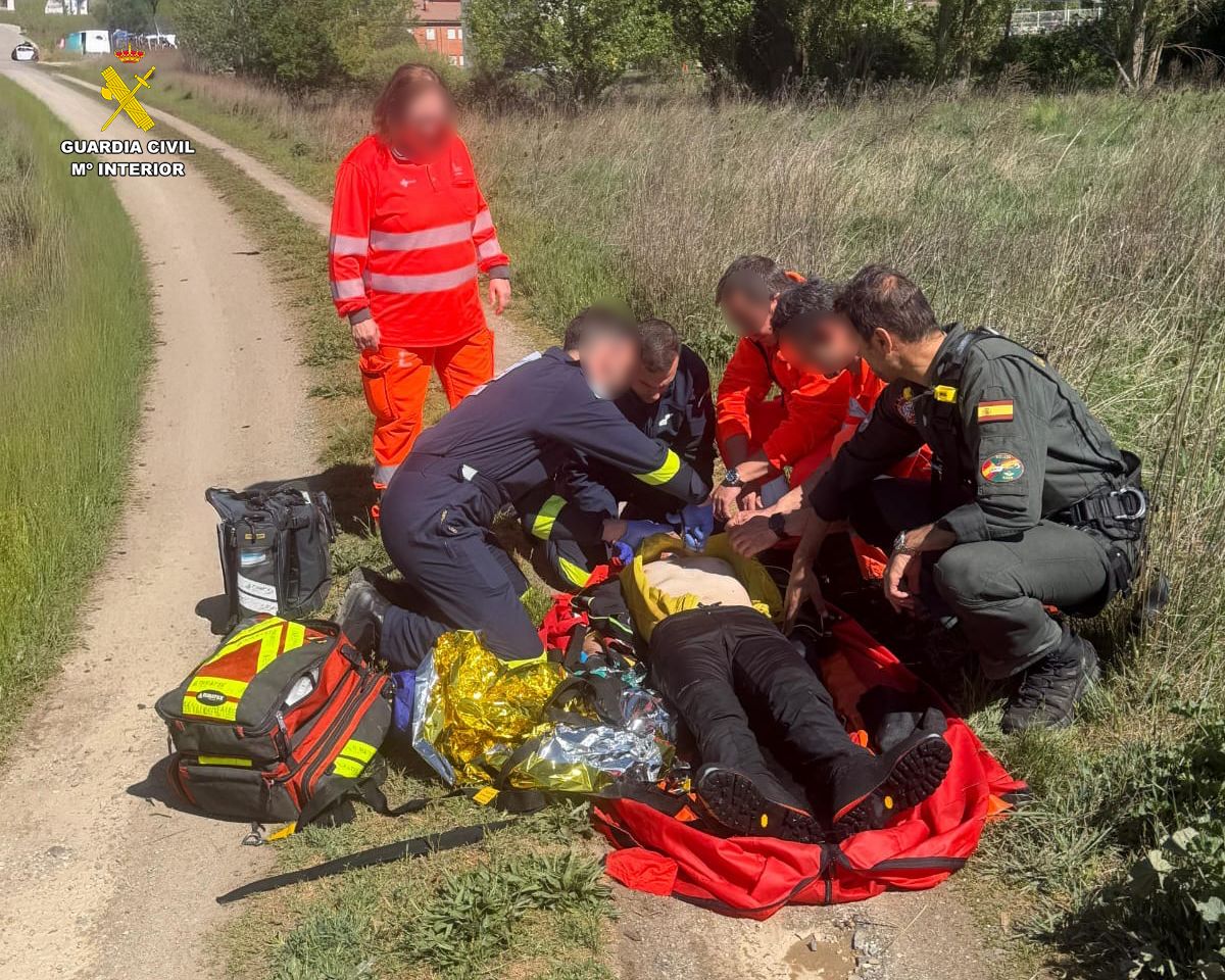 La Guardia Civil efectúa un rescate en la Montaña Palentina La Guardia Civil efectúa un rescate en la Montaña Palentina