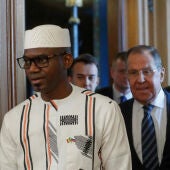 El ministro de Defensa de Mali, Sadio Camara, (i) en una foto de archivo 