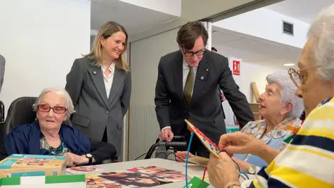 El Govern condona els deutes per les ajudes a la dependència cobrades per error El Govern condona els deutes per les ajudes a la dependència cobrades per error