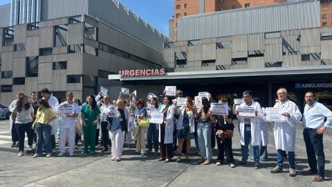 Los m&eacute;dicos piden la dimisi&oacute;n de la ministra
