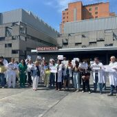 Los médicos piden la dimisión de la ministra