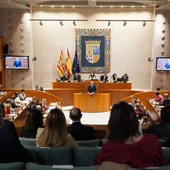 Imagen del candidato Azcón en la primera jornada del debate de investidura Imagen del candidato Azcón en la primera jornada del debate de investidura