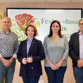 La Festa de la Rosa repartirá 900 rosas y 1.200 cintas en su acto central este sábado en la Plaza Mayor de Castellón