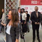 La concejala de Deportes del Ayuntamiento de Castellón, Maica Hurtado, y el concejal de Vila-real, Diego Vila, con el presidente de LALIGA, Javier Tebas. 